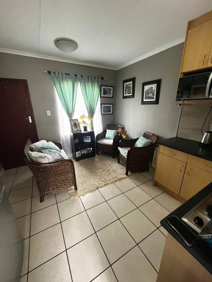 2 Bedroom Property for Sale in Pelican Park Western Cape